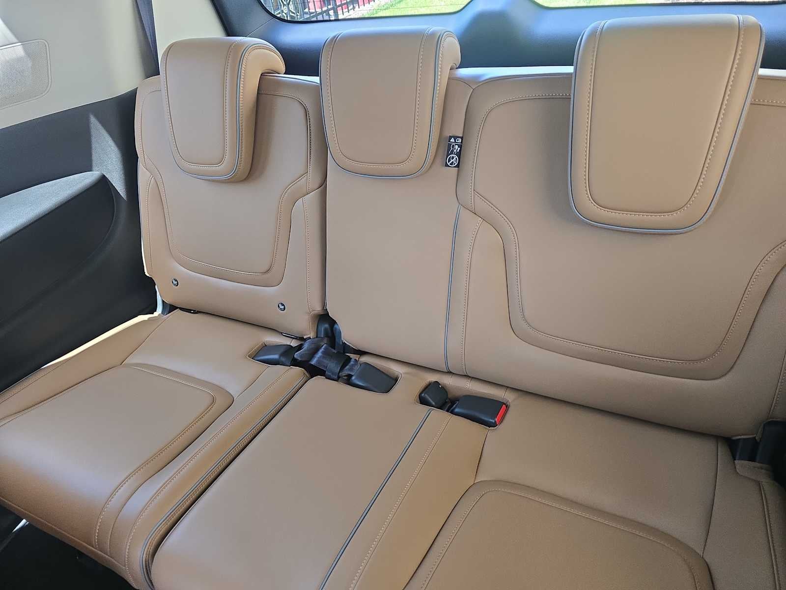 2027 INFINITI QX80 LUXE