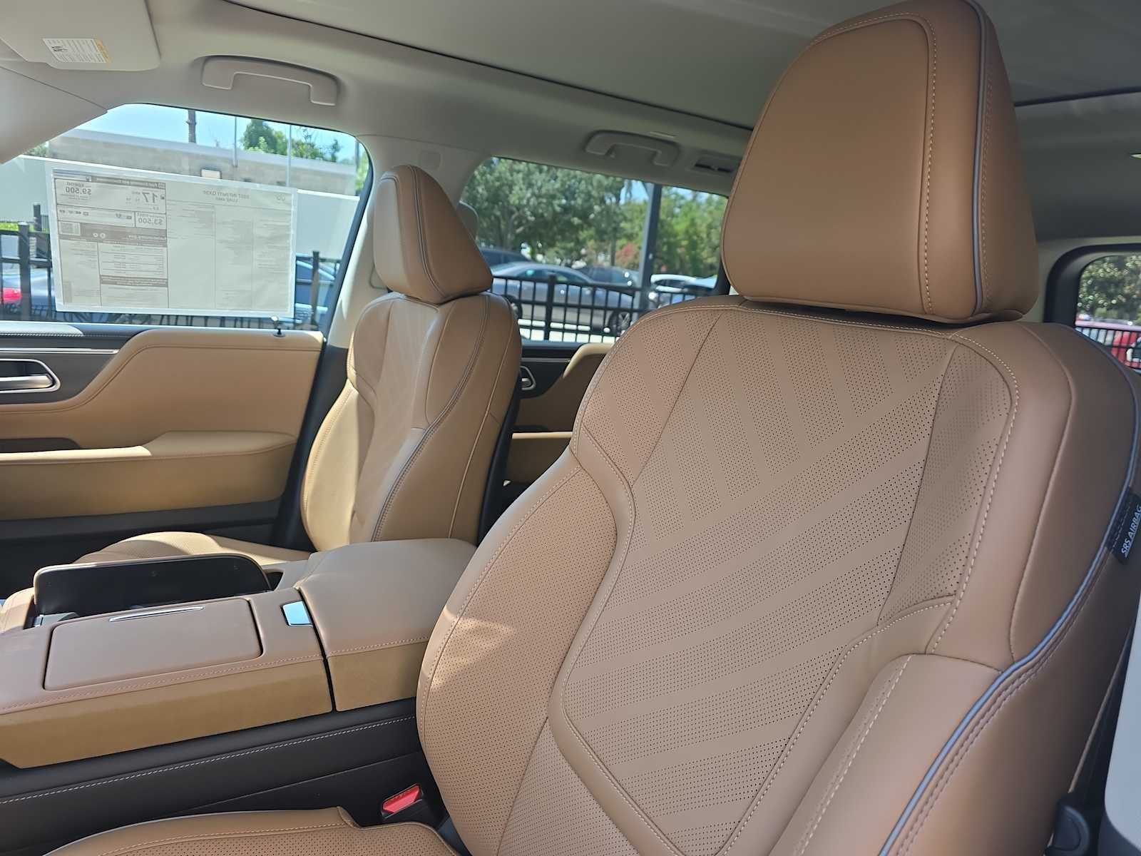 2027 INFINITI QX80 LUXE