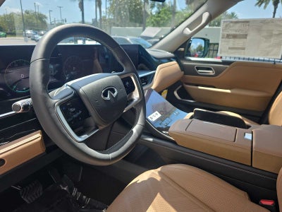 2027 INFINITI QX80 LUXE