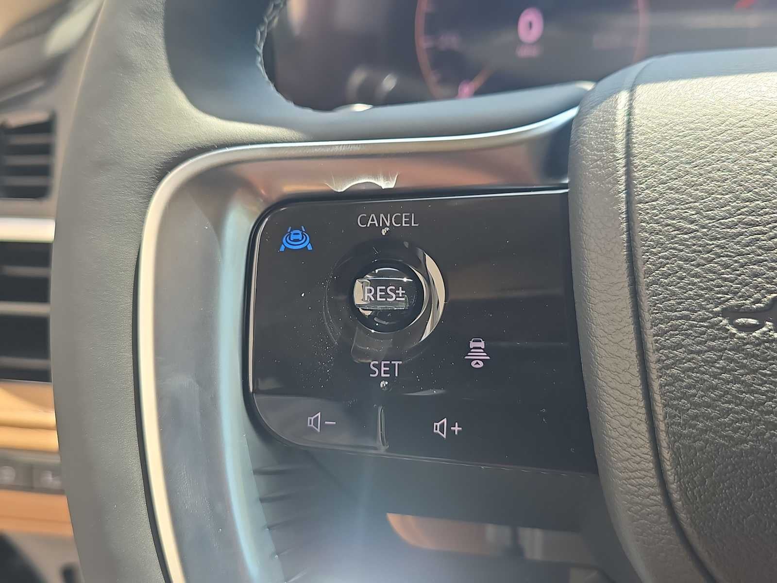 2027 INFINITI QX80 LUXE