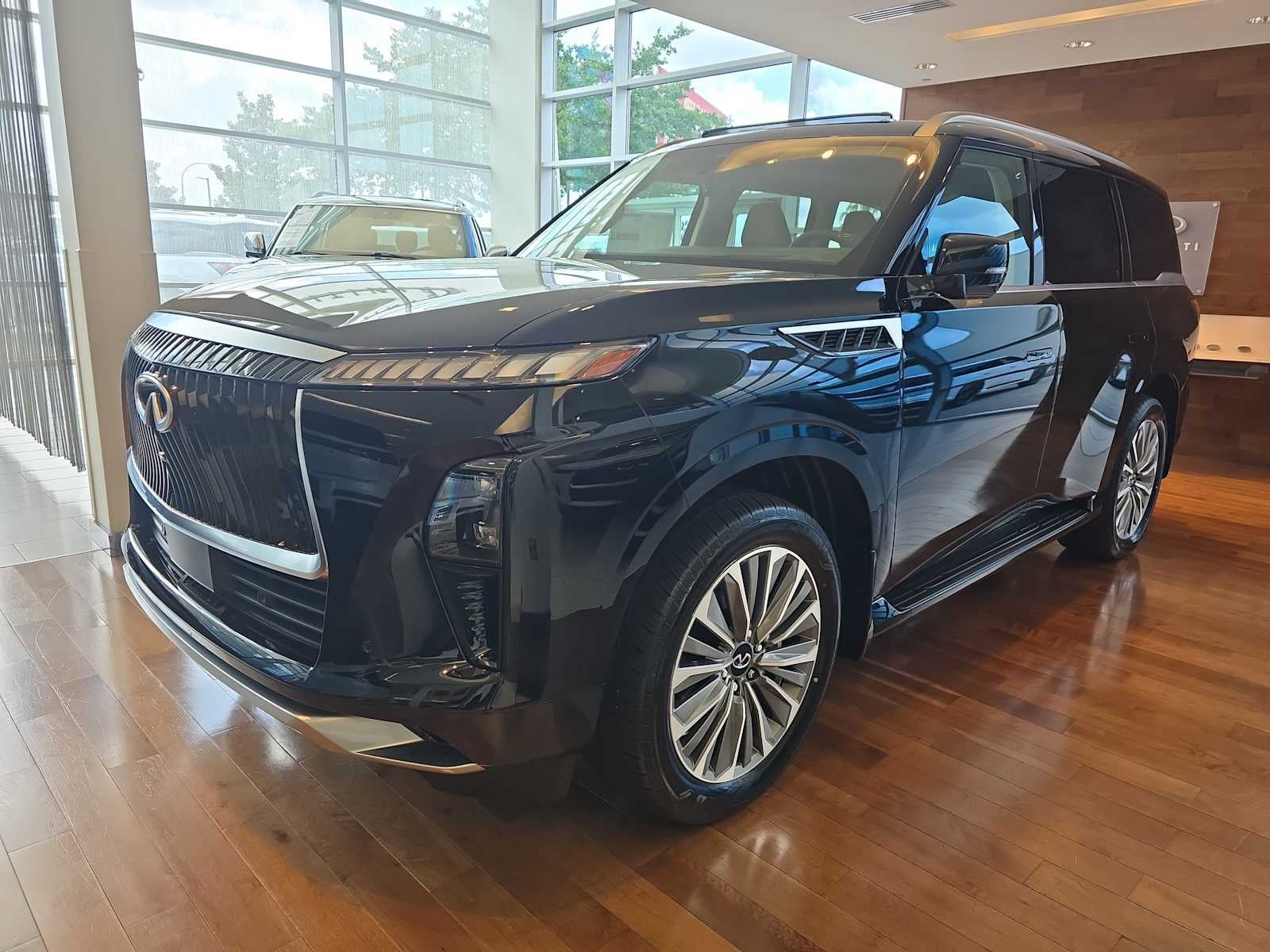 2026 INFINITI QX80 LUXE