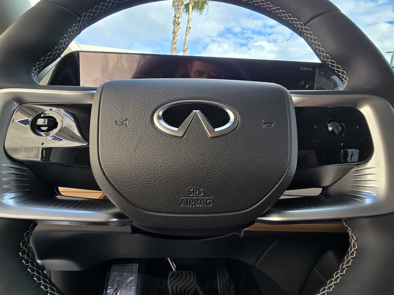 2026 INFINITI QX80 LUXE