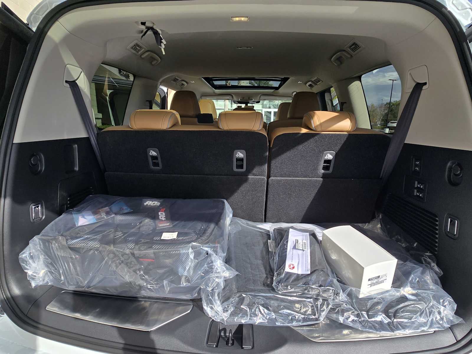 2026 INFINITI QX80 LUXE