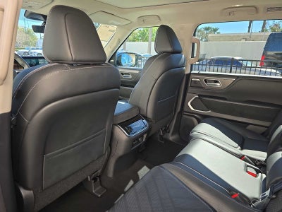 2025 INFINITI QX80 LUXE