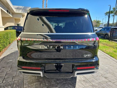 2025 INFINITI QX80 LUXE