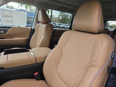 2026 INFINITI QX80 LUXE