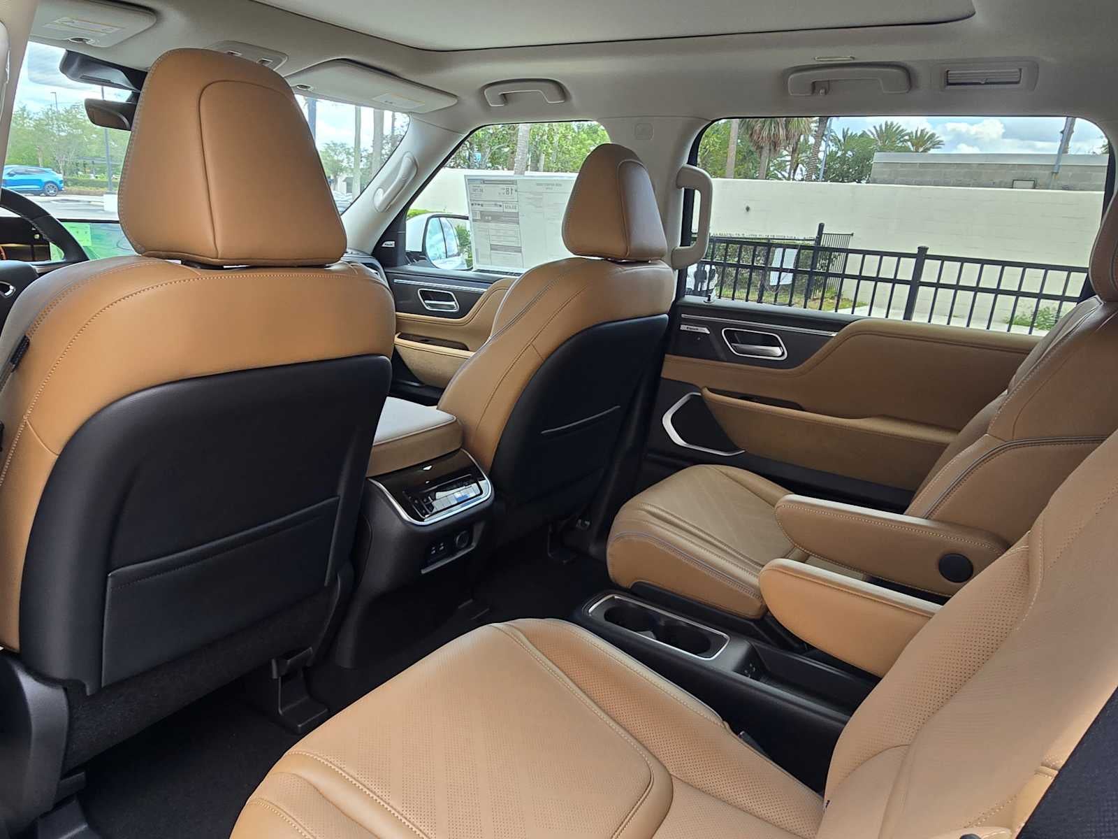 2026 INFINITI QX80 LUXE