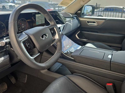 2025 INFINITI QX80 LUXE