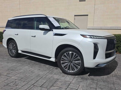2025 INFINITI QX80 LUXE