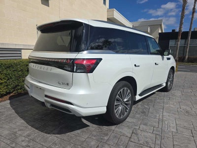 2025 INFINITI QX80 LUXE