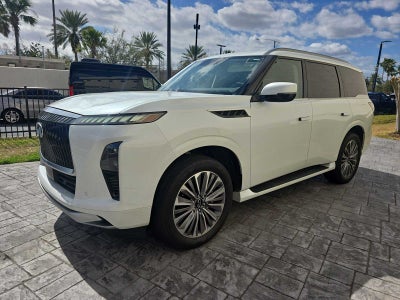 2025 INFINITI QX80 LUXE