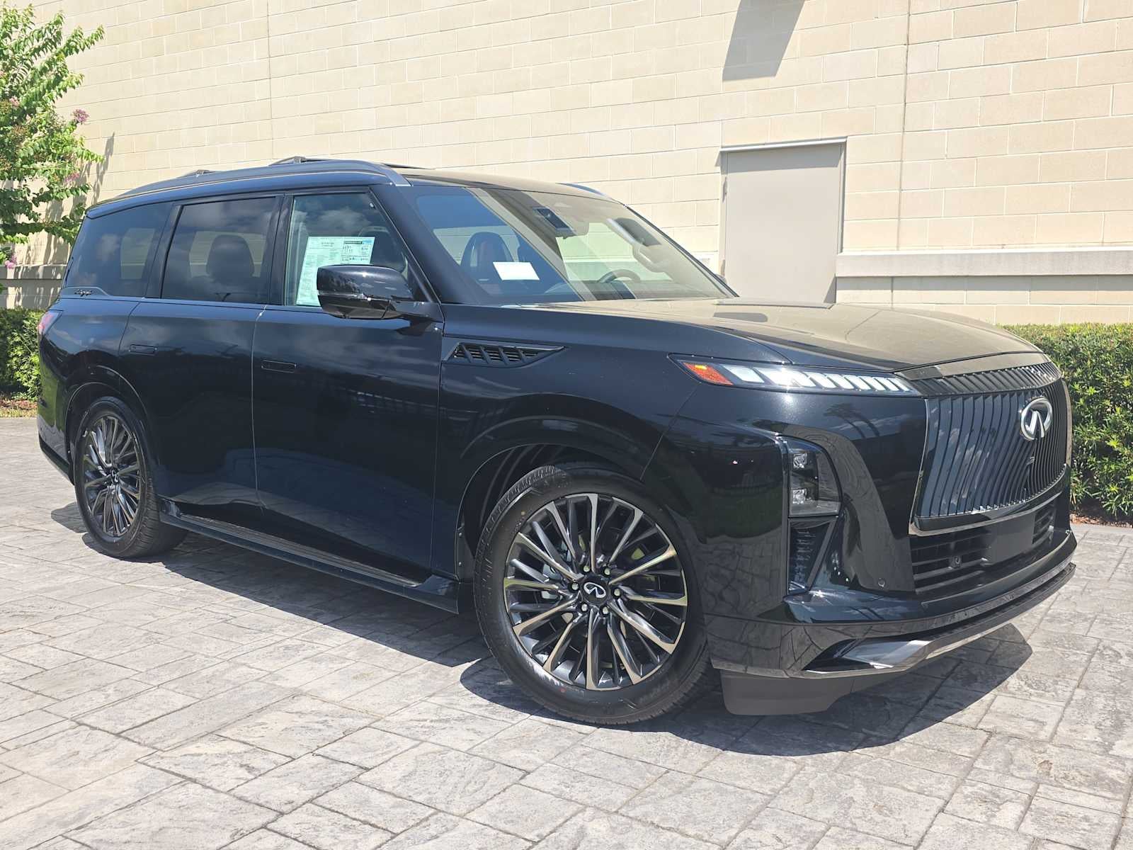 2027 INFINITI QX80 AUTOGRAPH