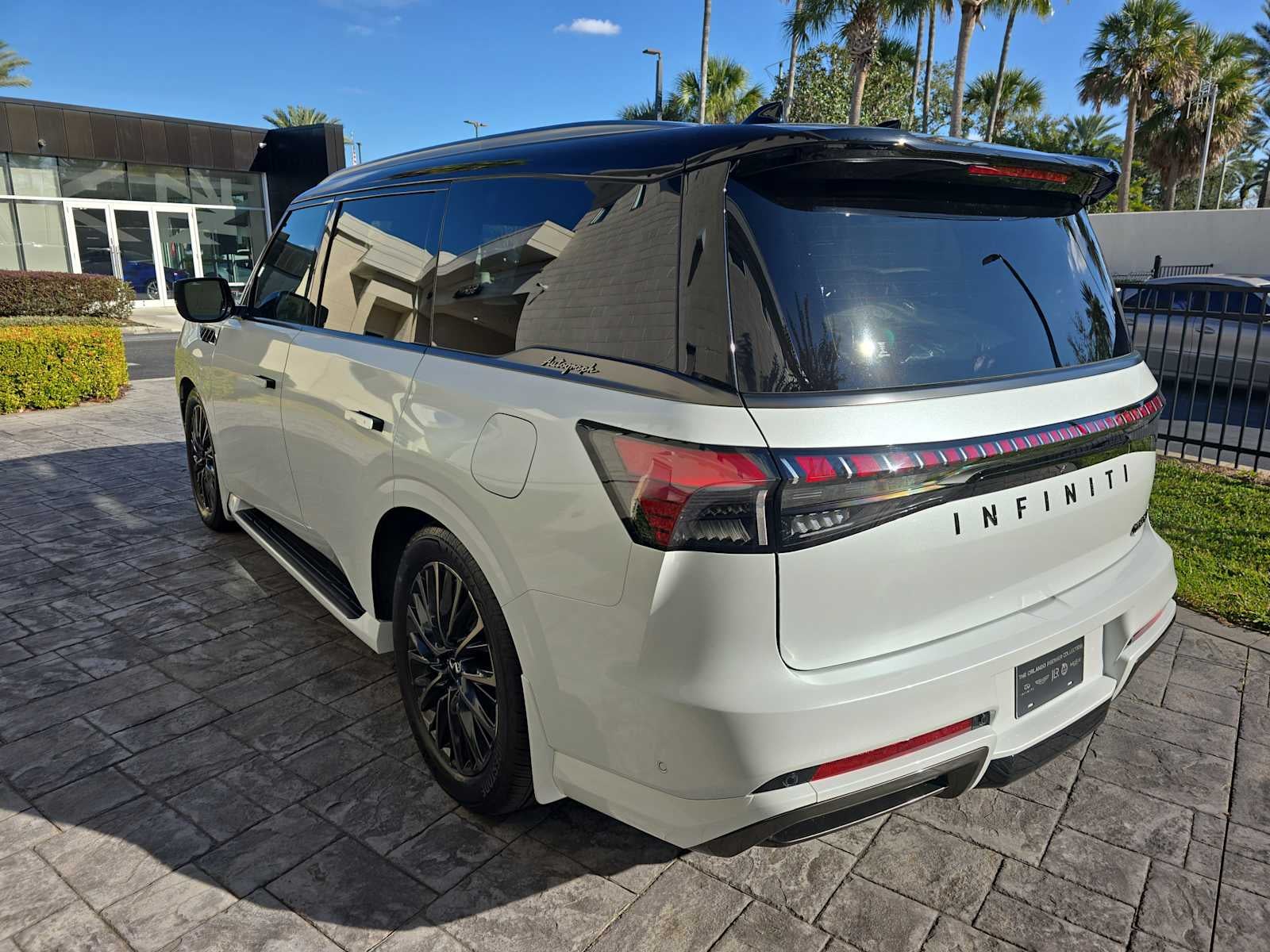 2026 INFINITI QX80 AUTOGRAPH