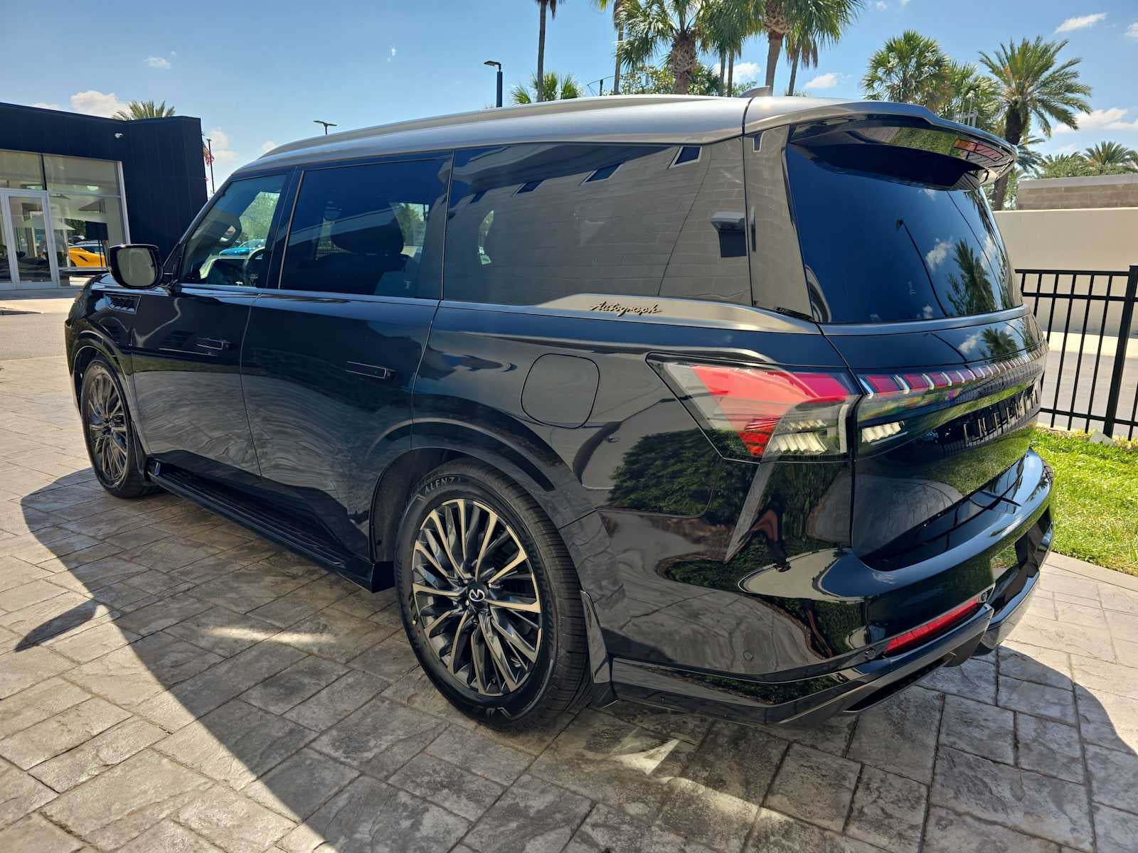 2026 INFINITI QX80 AUTOGRAPH