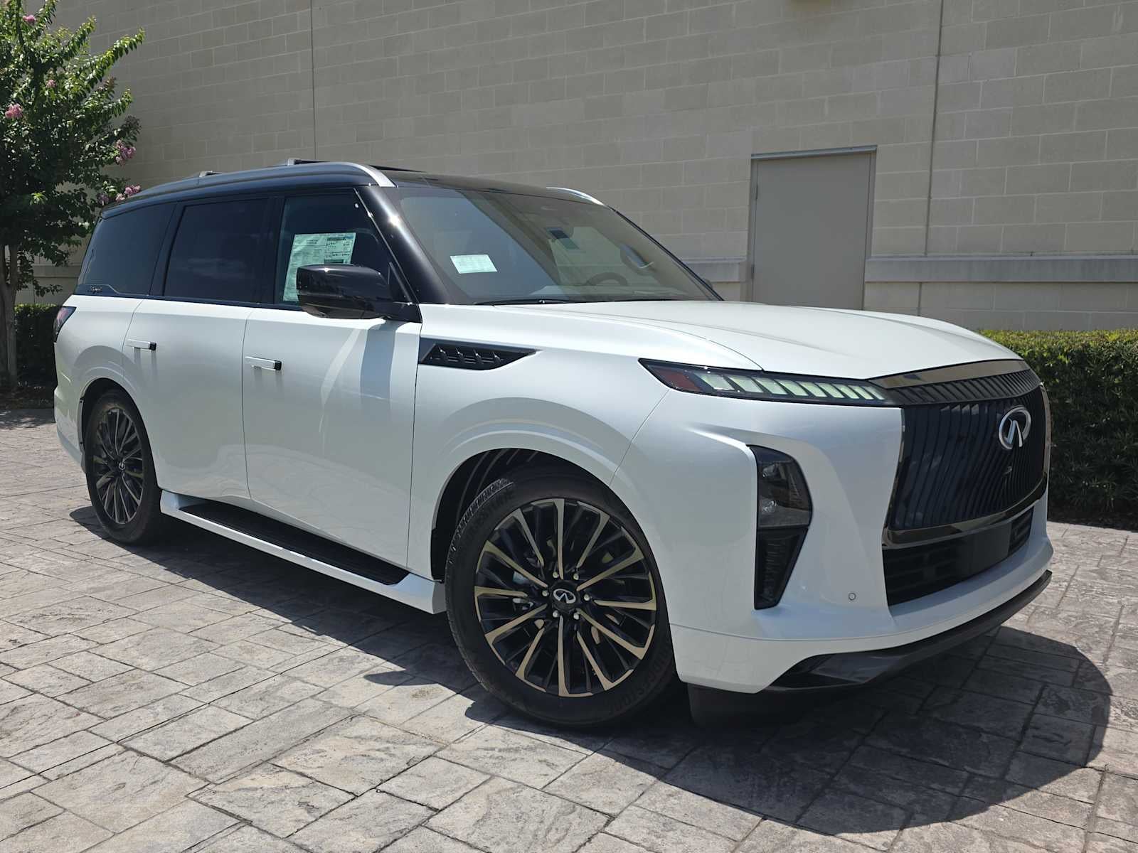 2027 INFINITI QX80 AUTOGRAPH