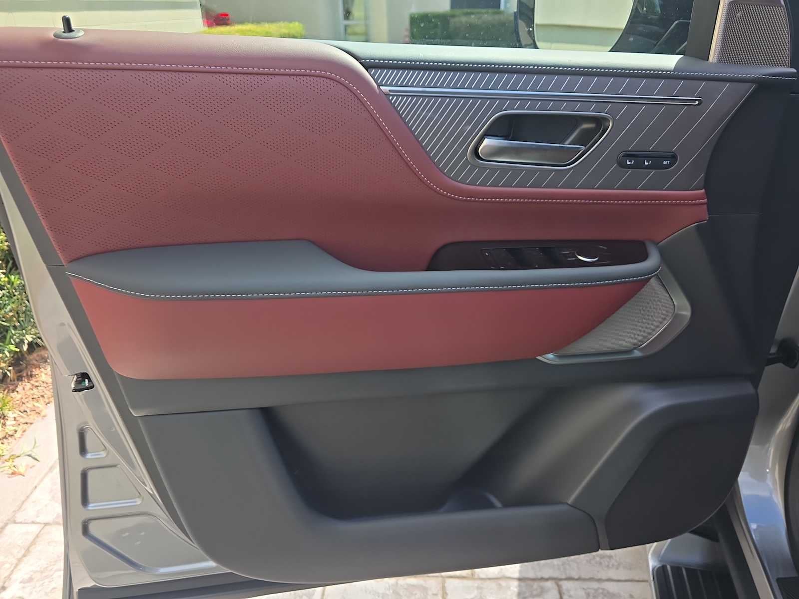 2027 INFINITI QX80 AUTOGRAPH