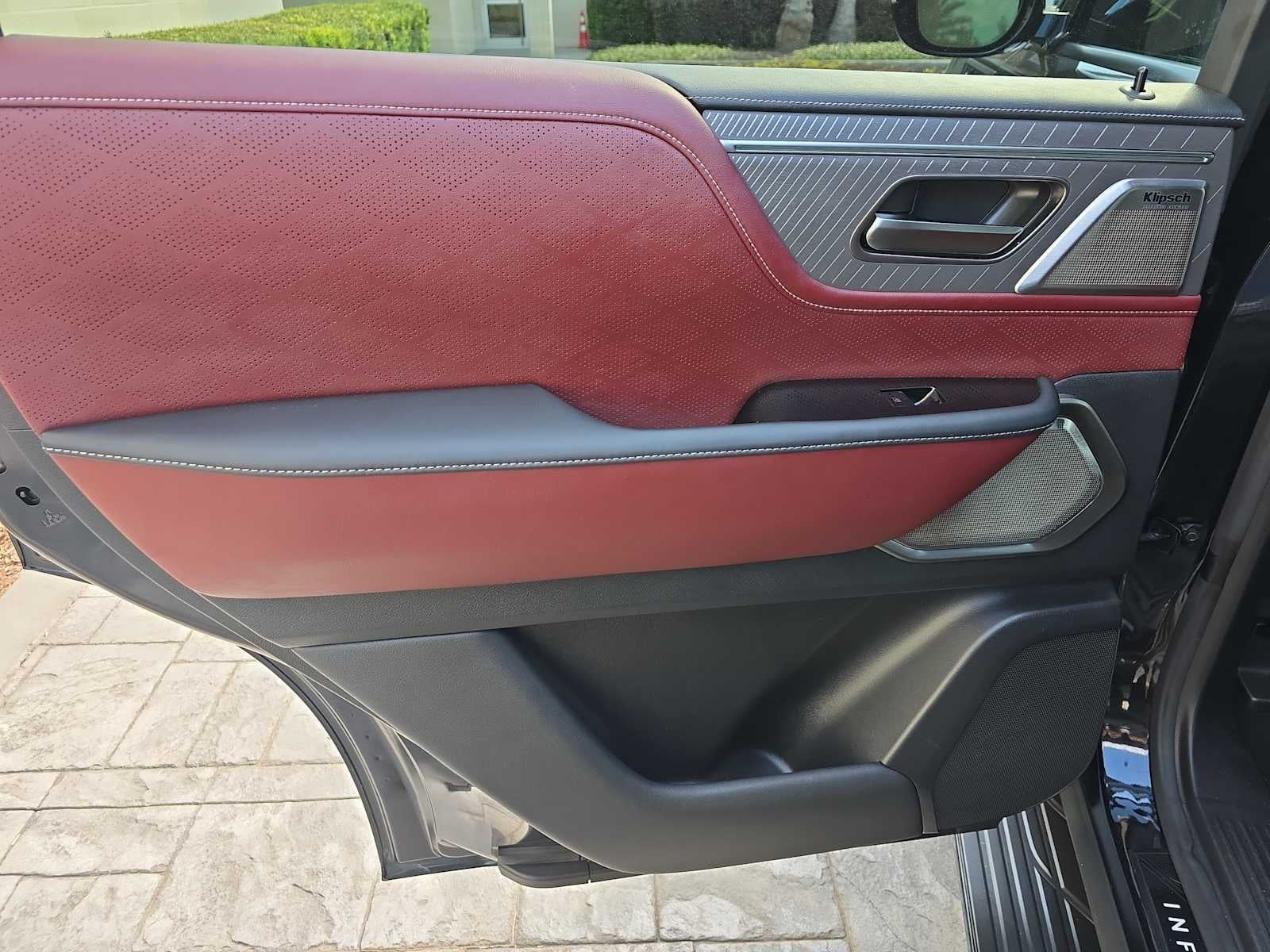 2025 INFINITI QX80 AUTOGRAPH