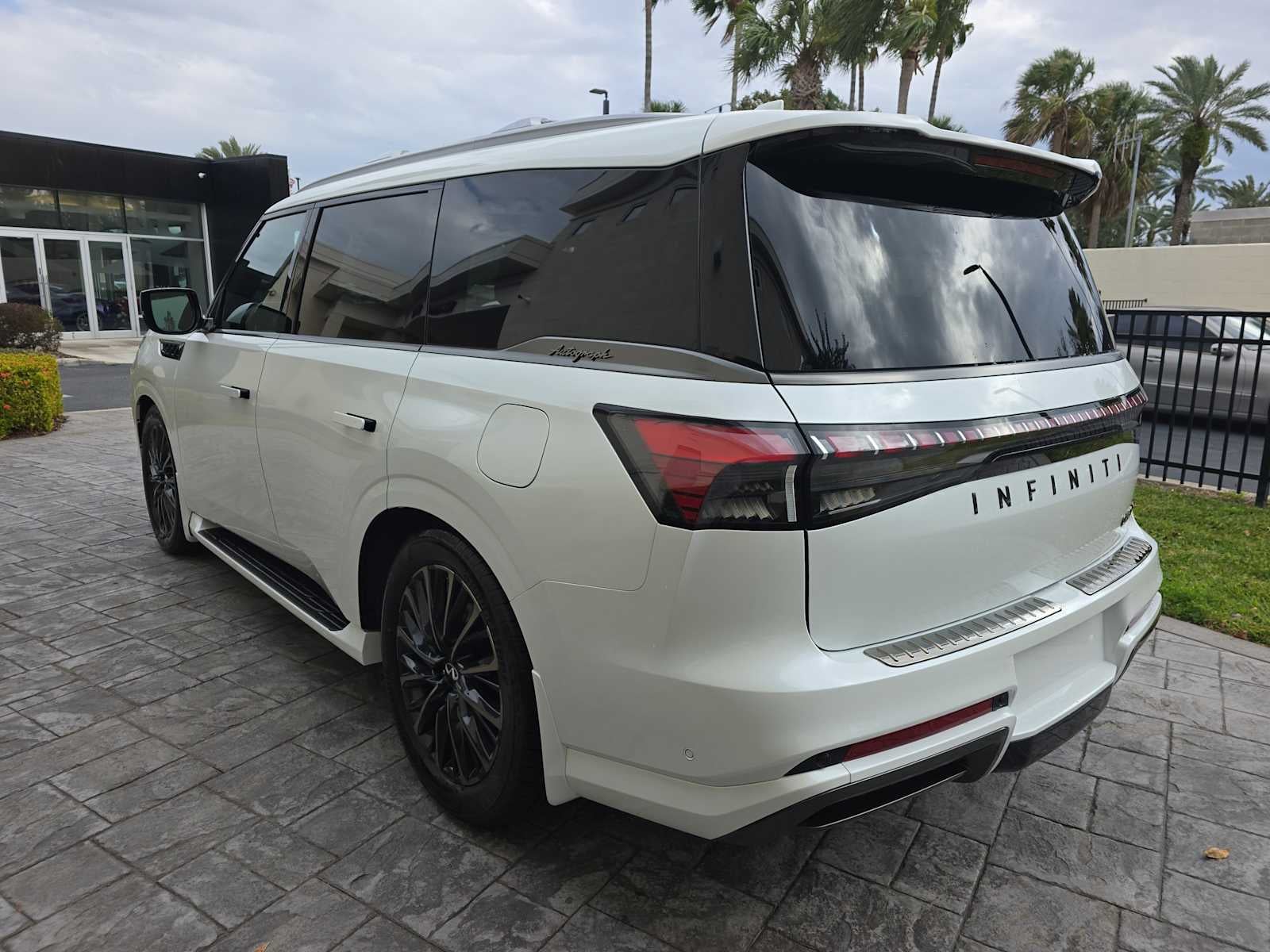 2026 INFINITI QX80 AUTOGRAPH