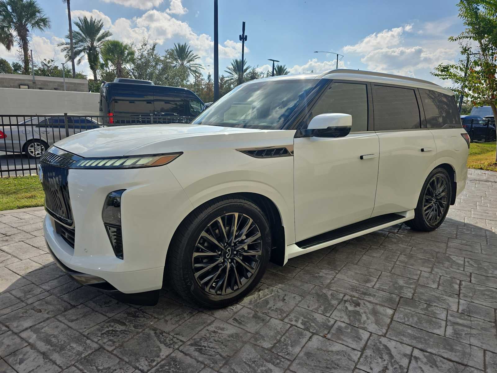 2026 INFINITI QX80 AUTOGRAPH