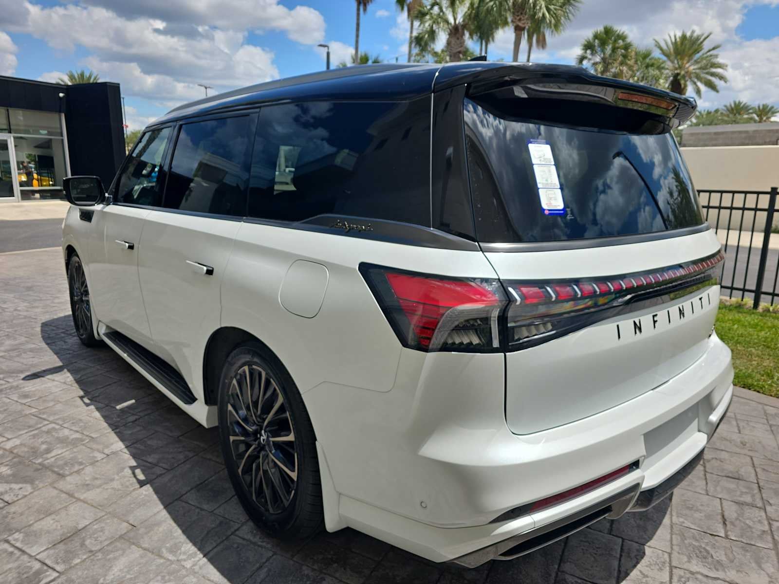 2026 INFINITI QX80 AUTOGRAPH