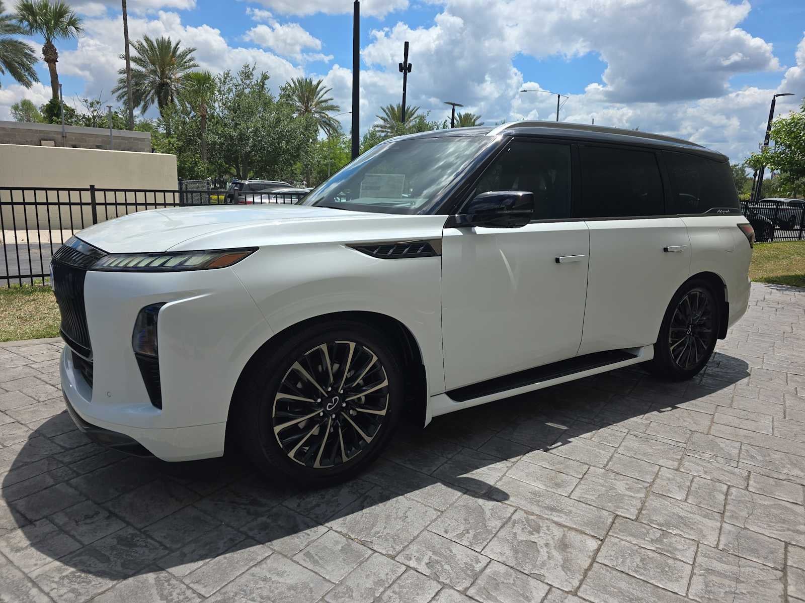 2026 INFINITI QX80 AUTOGRAPH