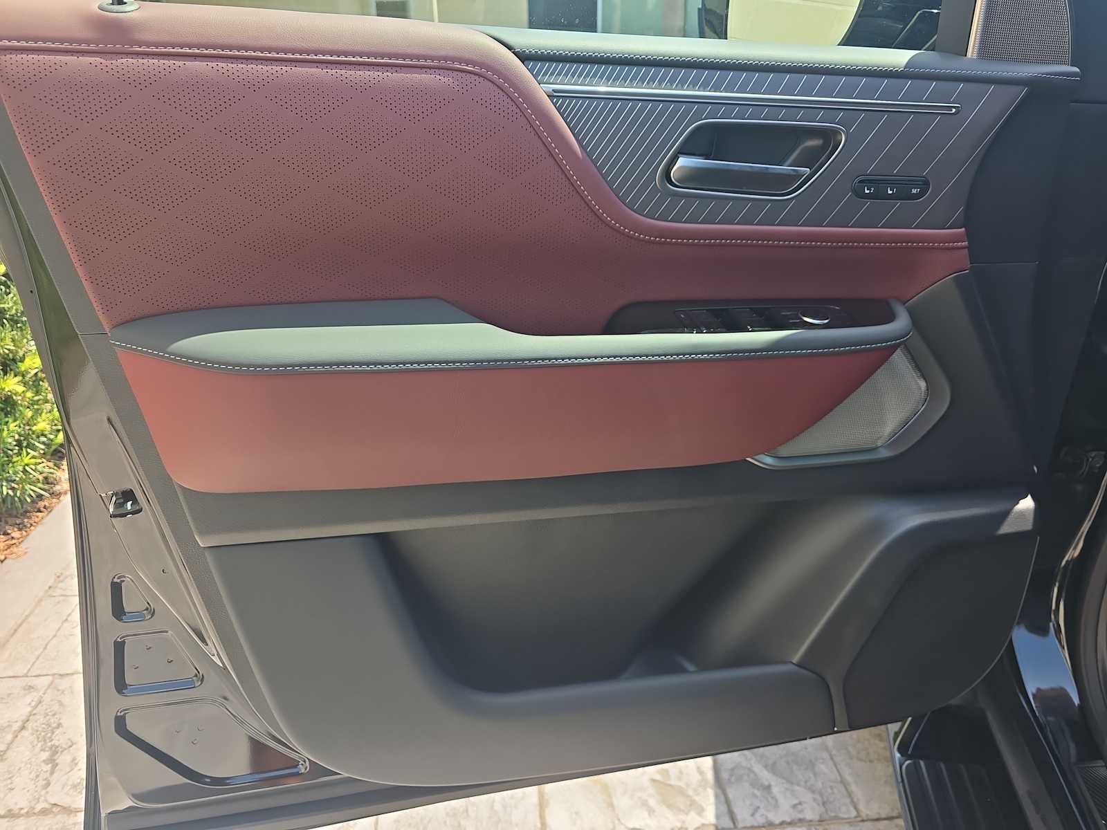 2027 INFINITI QX80 AUTOGRAPH
