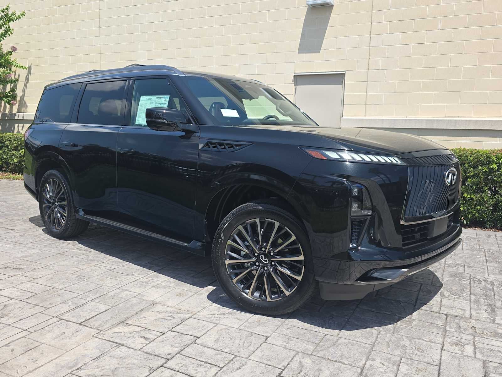2027 INFINITI QX80 AUTOGRAPH