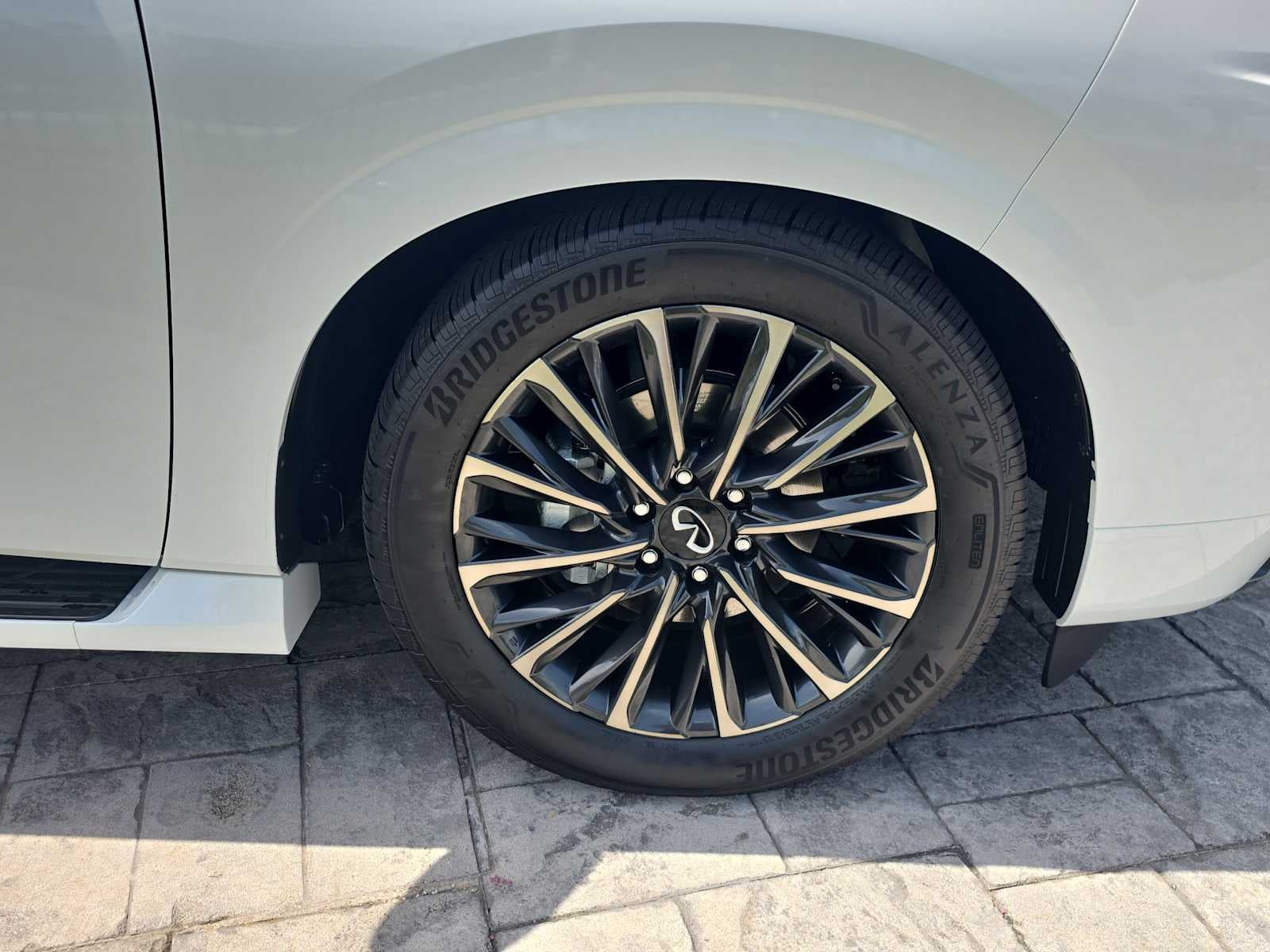 2027 INFINITI QX80 AUTOGRAPH