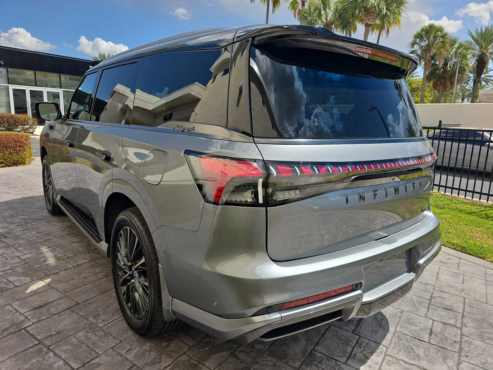 2026 INFINITI QX80 AUTOGRAPH