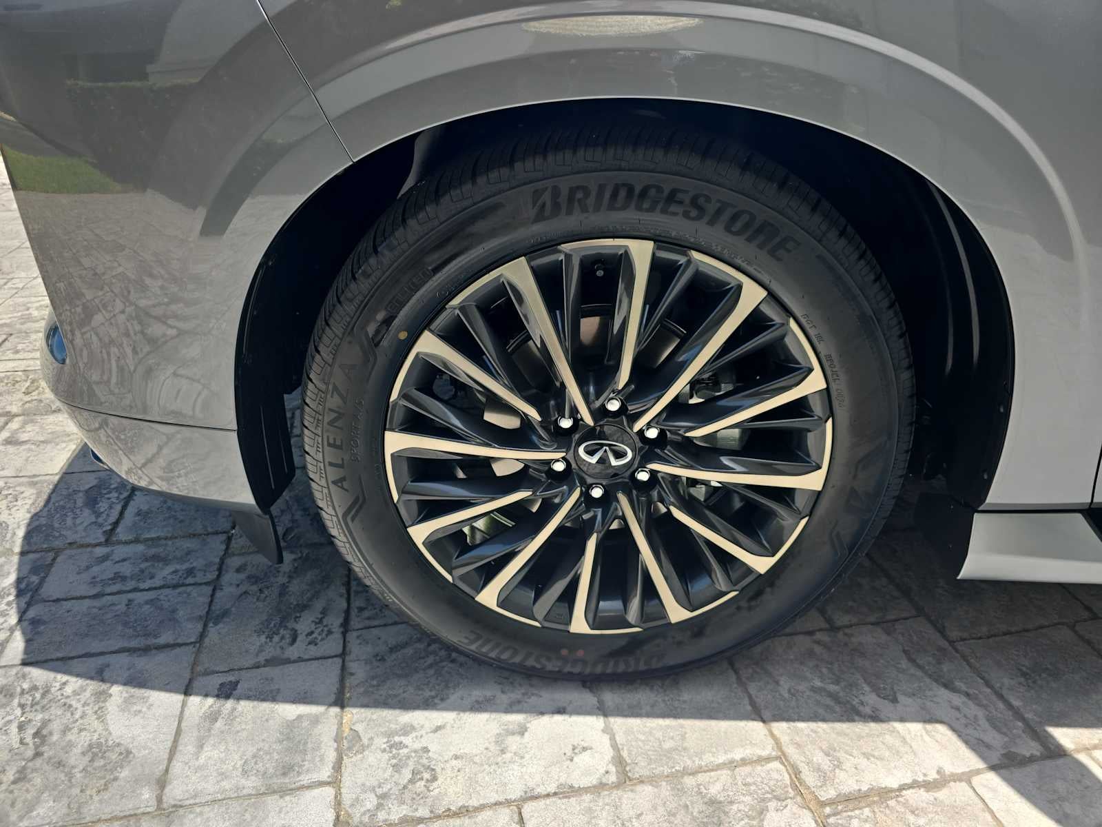 2027 INFINITI QX80 AUTOGRAPH