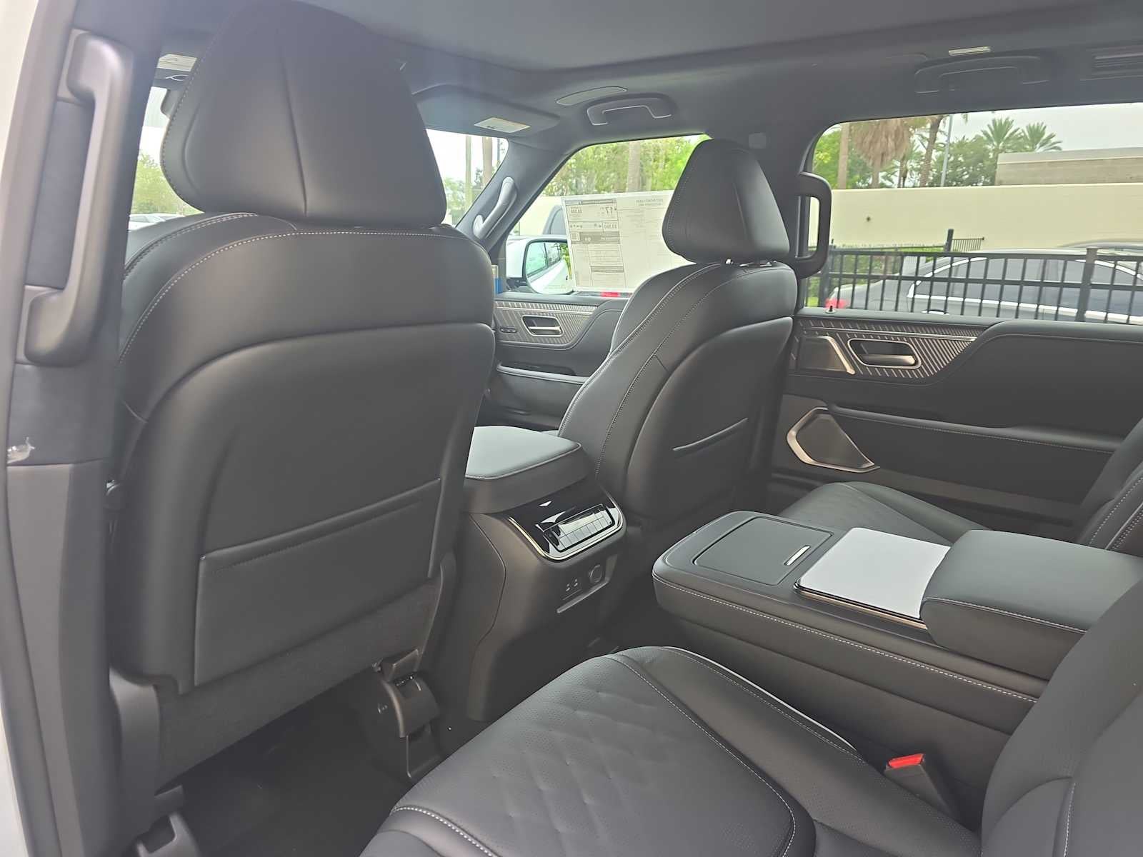 2027 INFINITI QX80 AUTOGRAPH