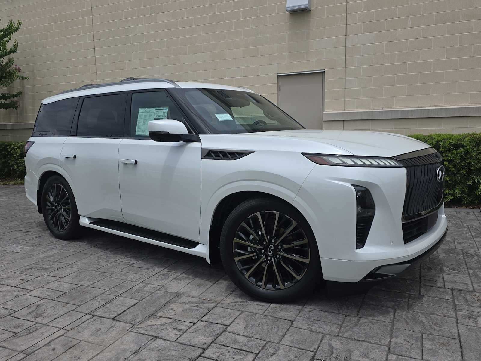 2027 INFINITI QX80 AUTOGRAPH