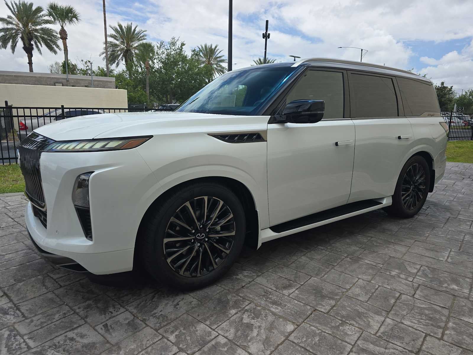 2026 INFINITI QX80 AUTOGRAPH