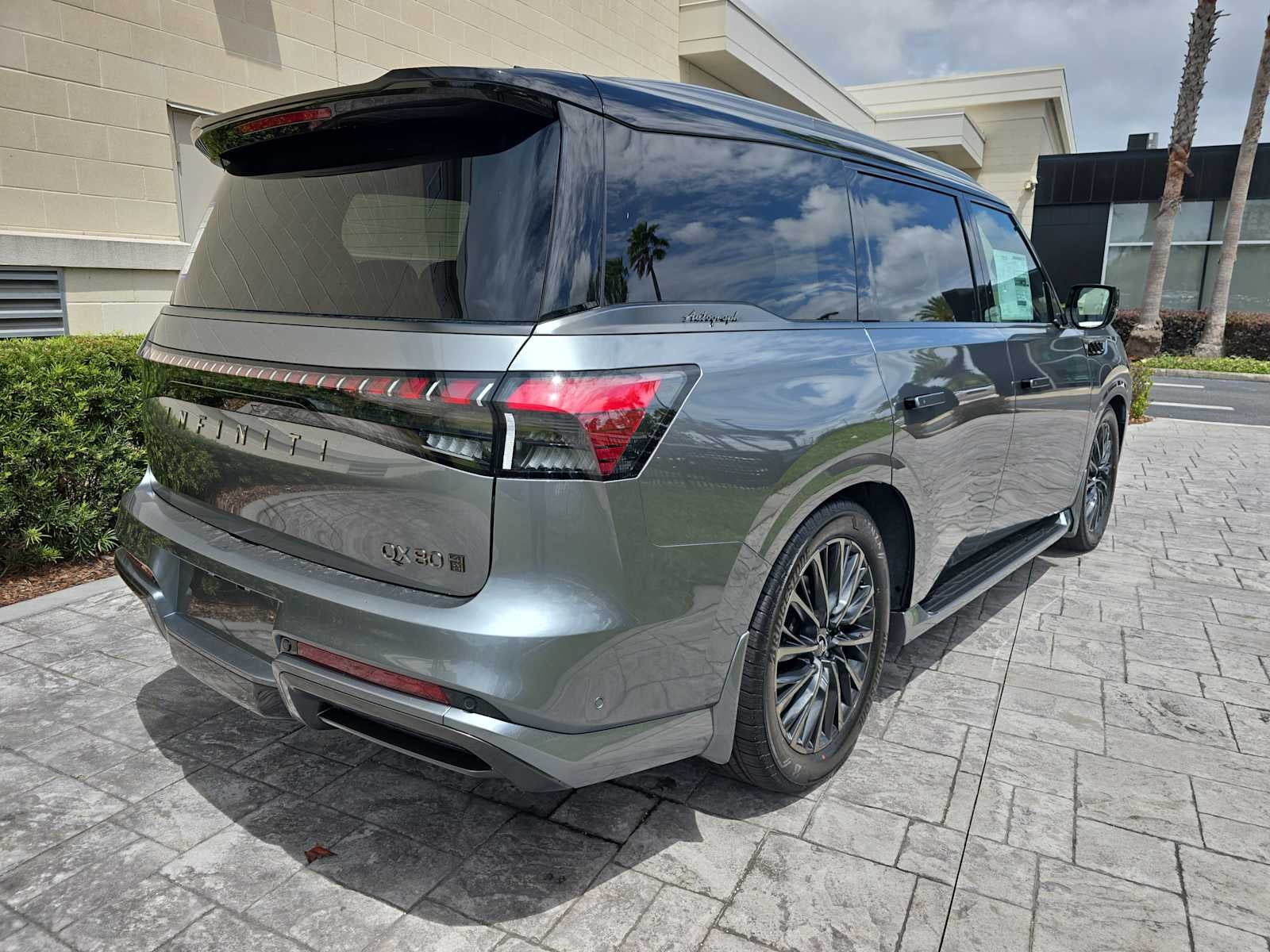 2026 INFINITI QX80 AUTOGRAPH