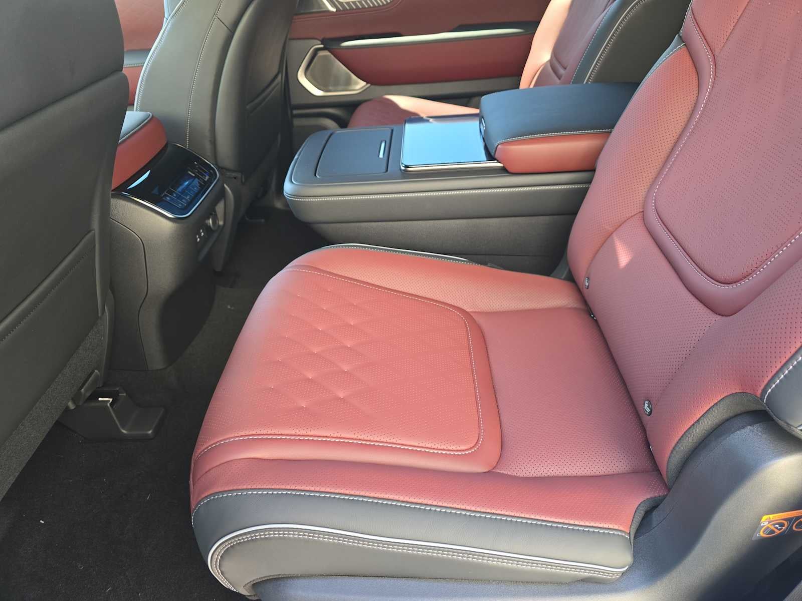 2027 INFINITI QX80 AUTOGRAPH