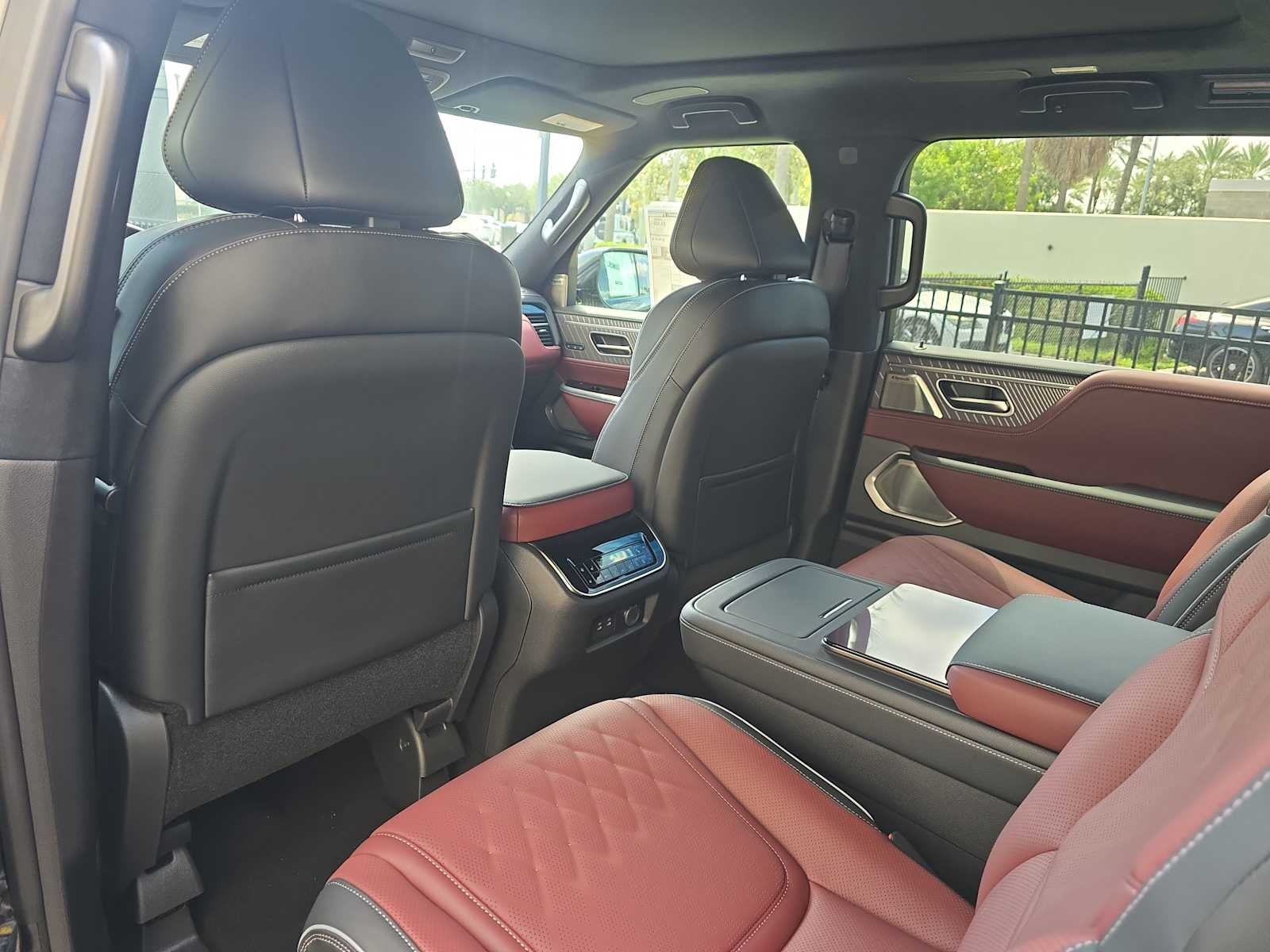 2027 INFINITI QX80 AUTOGRAPH