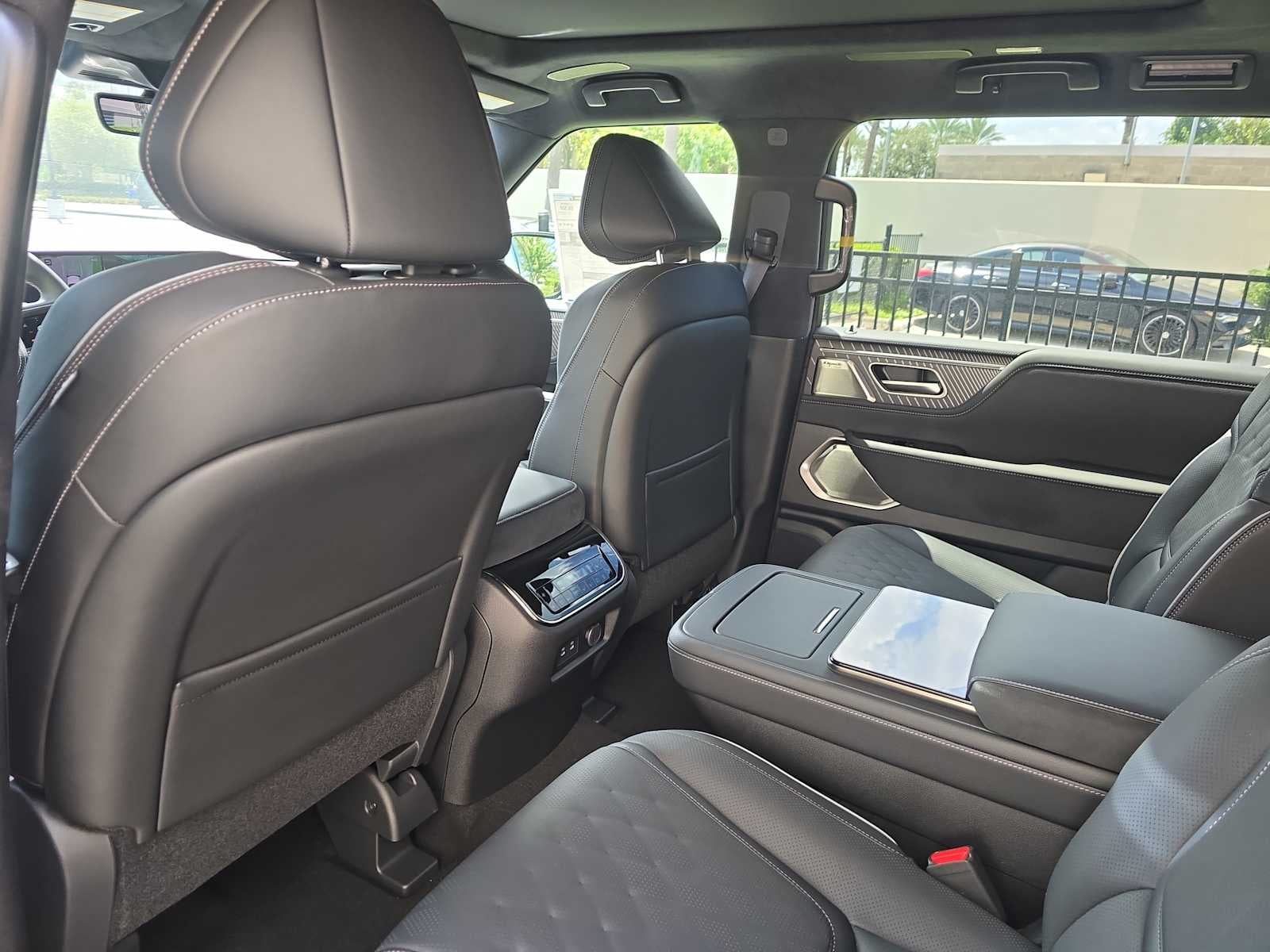 2027 INFINITI QX80 AUTOGRAPH
