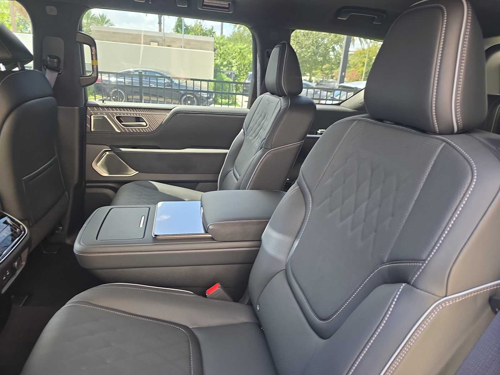 2027 INFINITI QX80 AUTOGRAPH