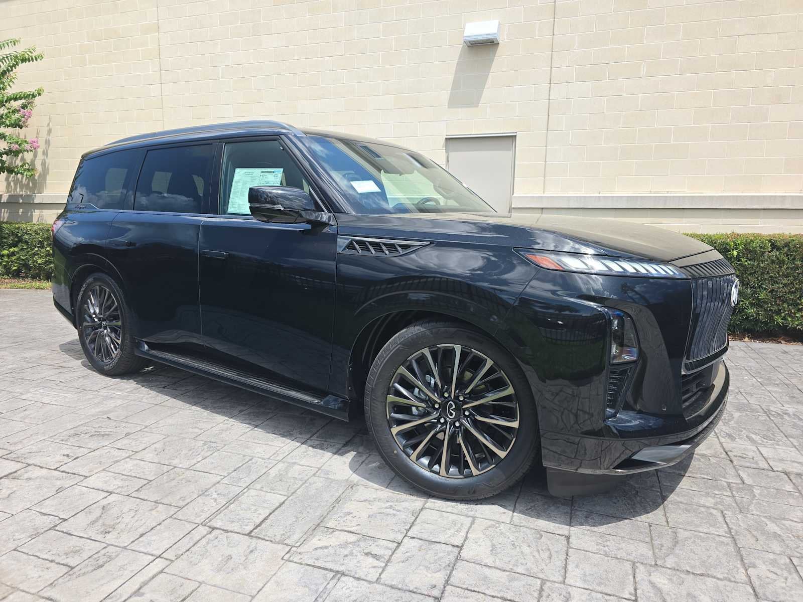 2027 INFINITI QX80 AUTOGRAPH