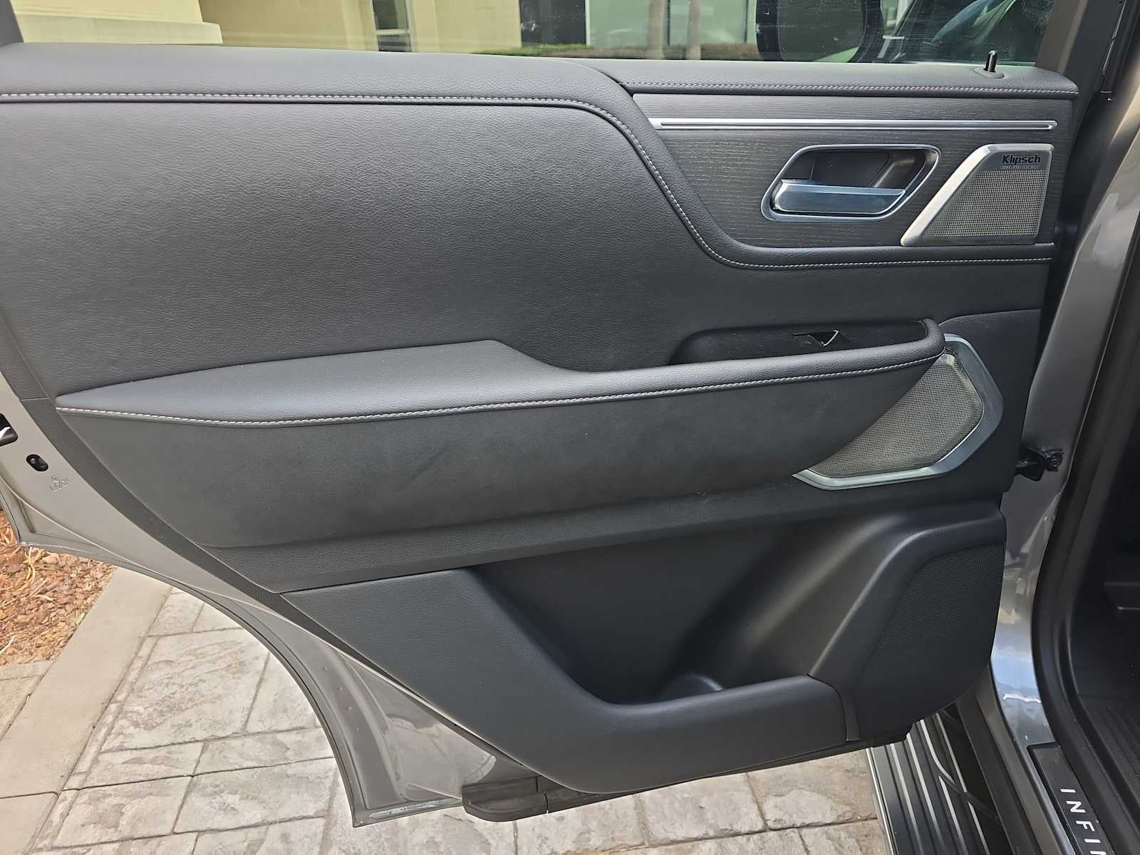 2025 INFINITI QX80 SENSORY