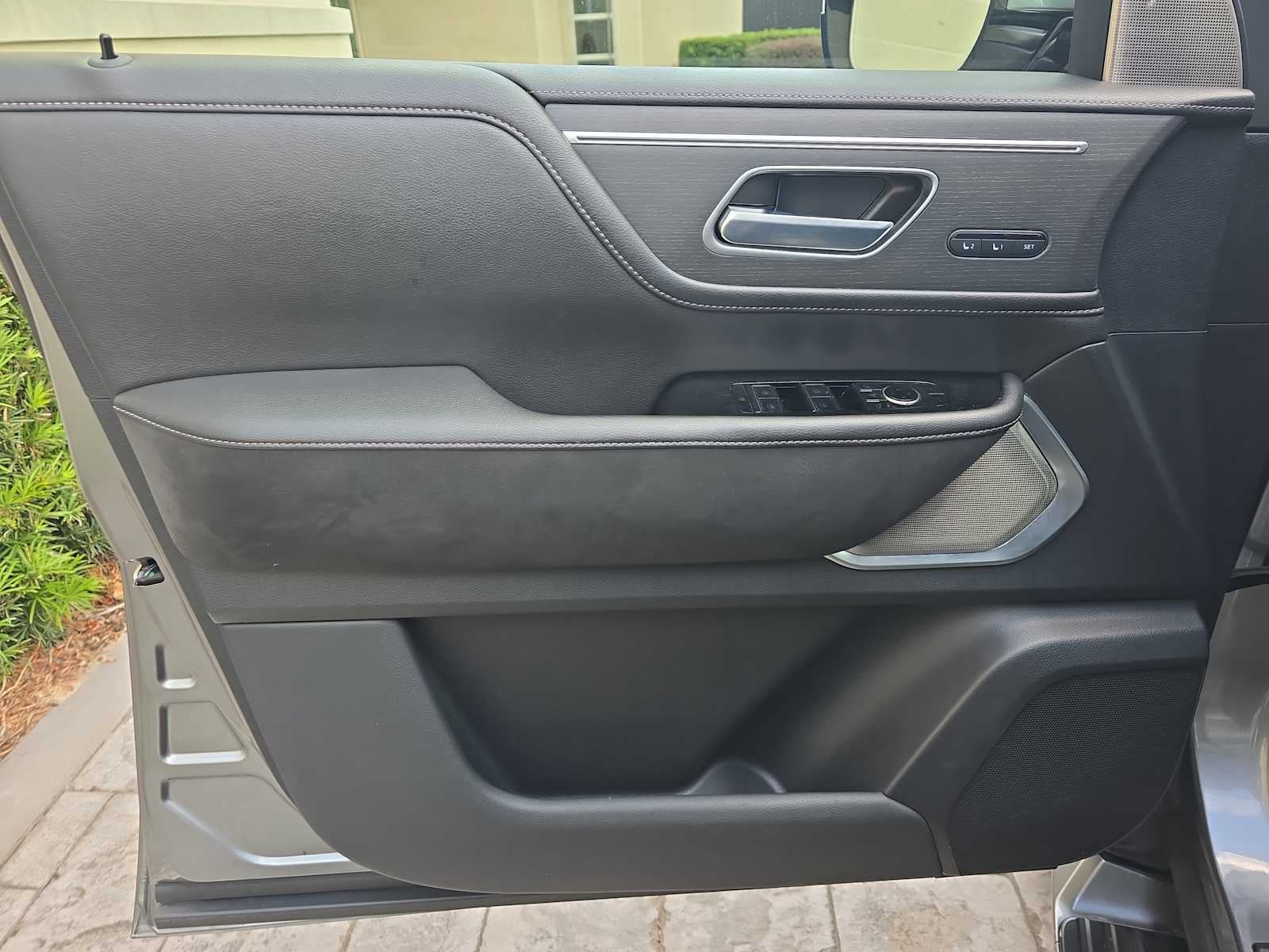 2025 INFINITI QX80 SENSORY
