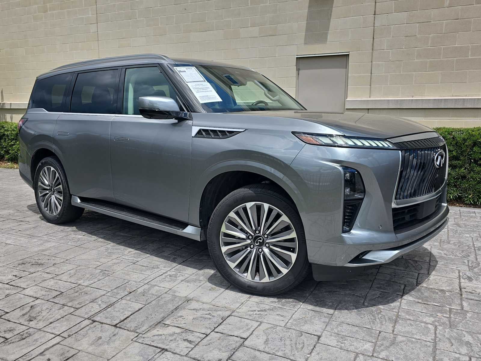 2025 INFINITI QX80 SENSORY