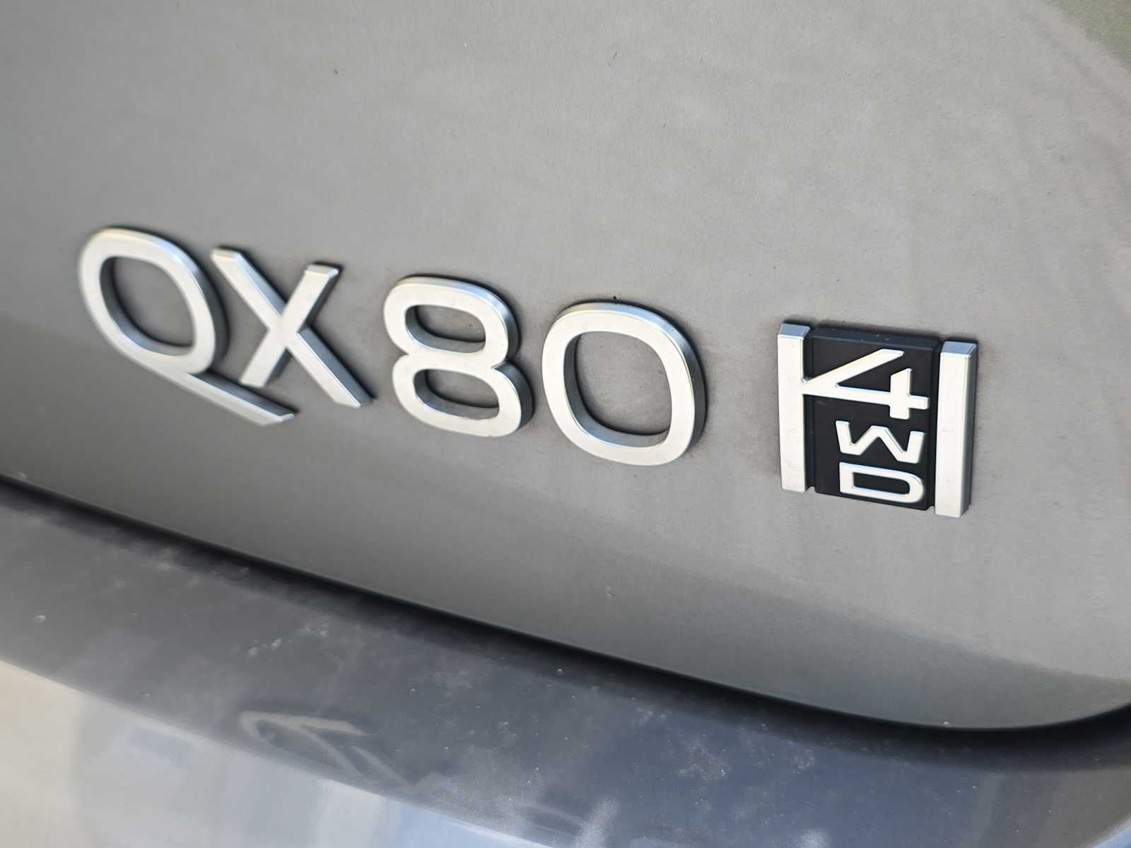 2025 INFINITI QX80 SENSORY