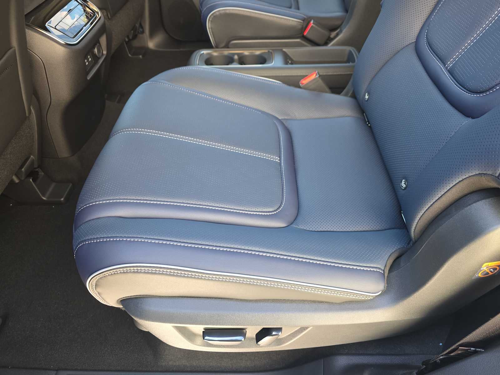 2027 INFINITI QX80 SPORT