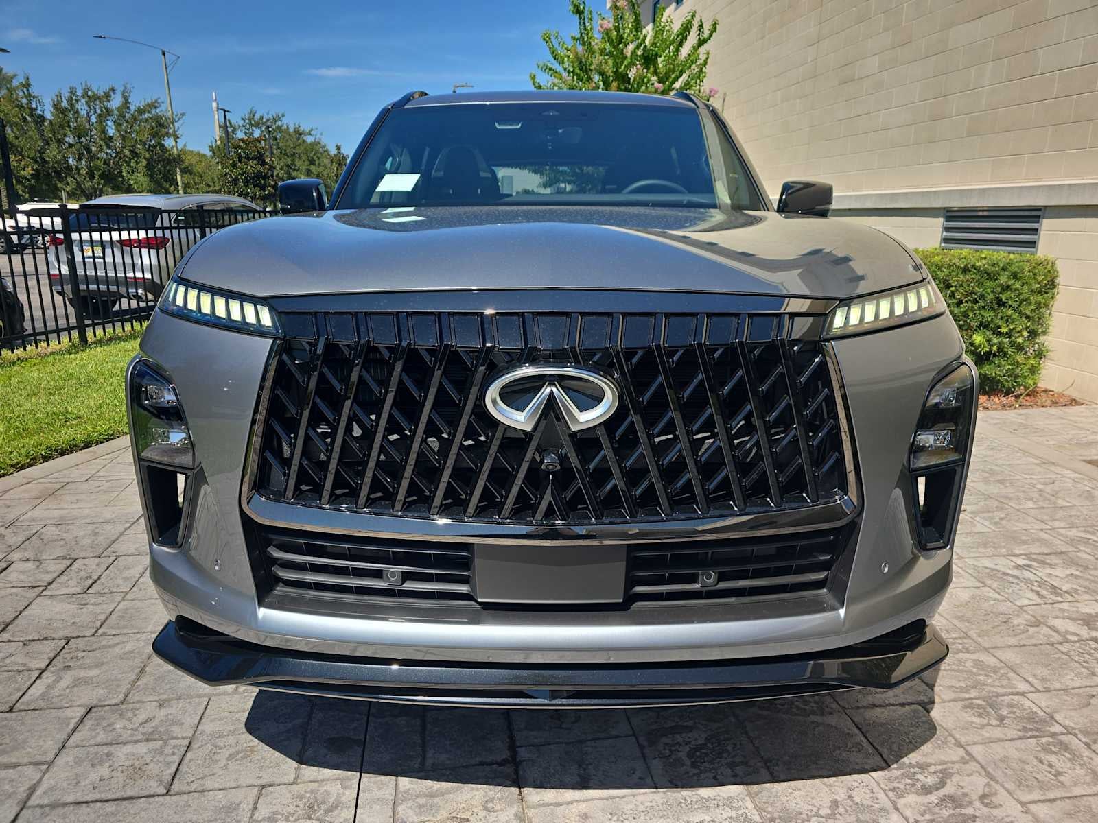 2027 INFINITI QX80 SPORT