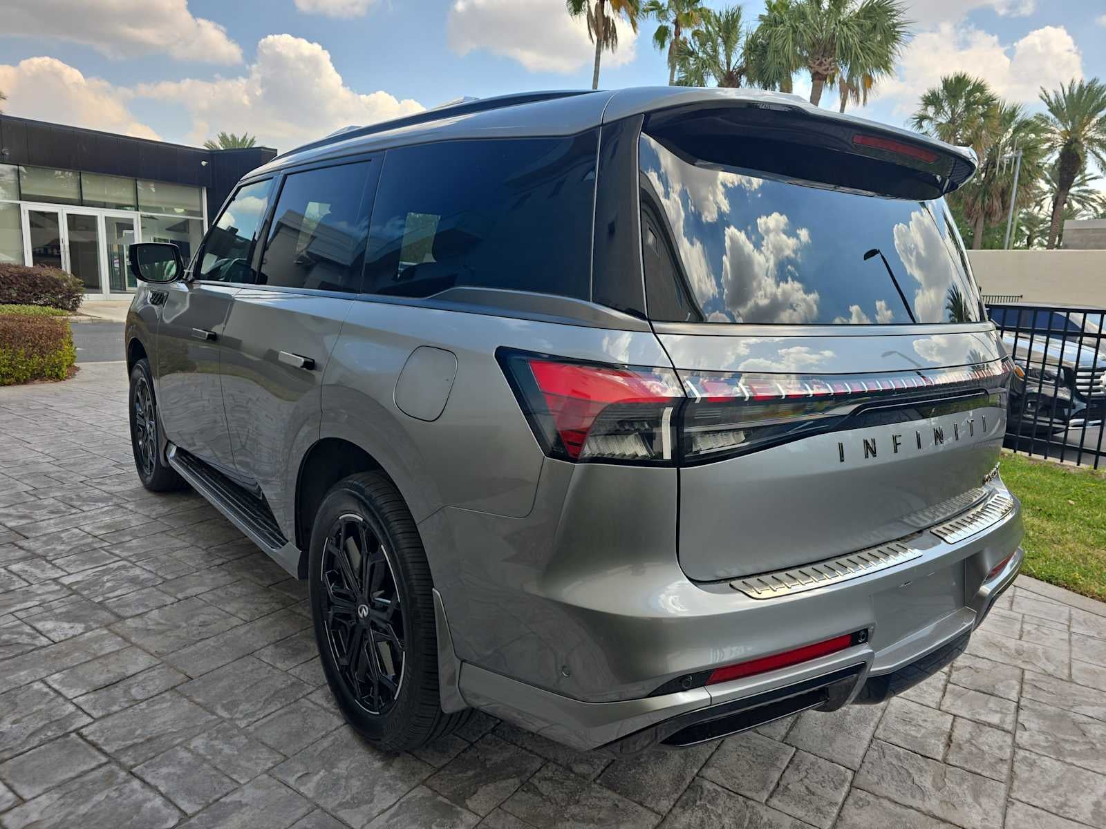2026 INFINITI QX80 SPORT