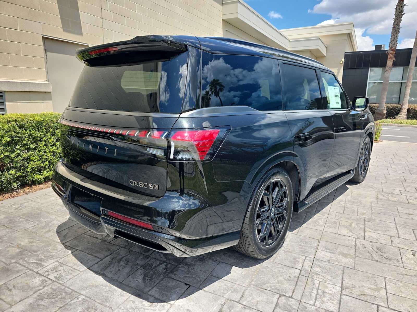 2026 INFINITI QX80 SPORT