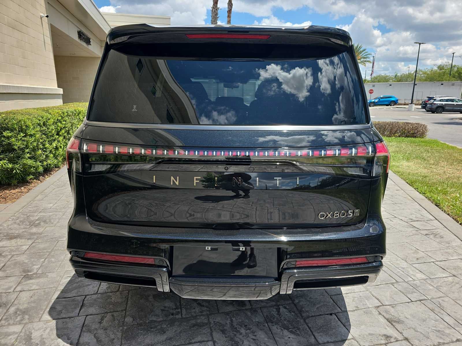 2026 INFINITI QX80 SPORT
