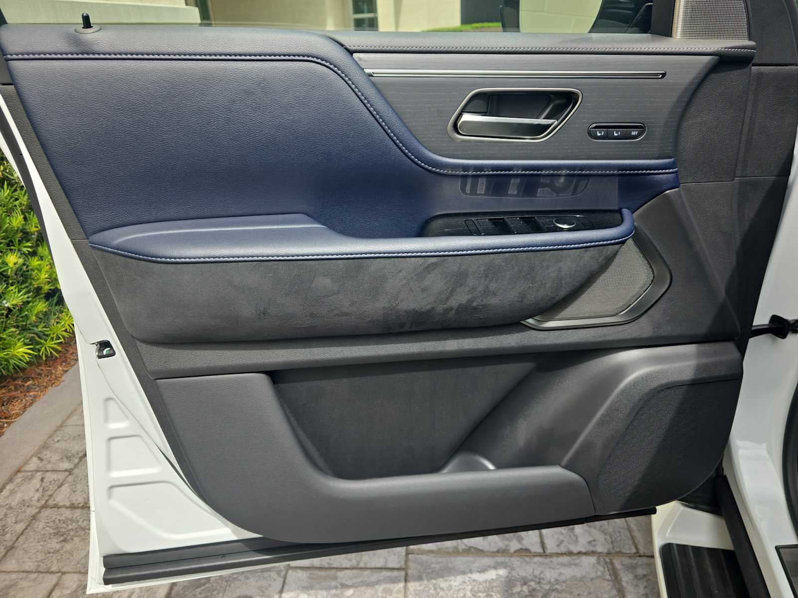 2027 INFINITI QX80 SPORT