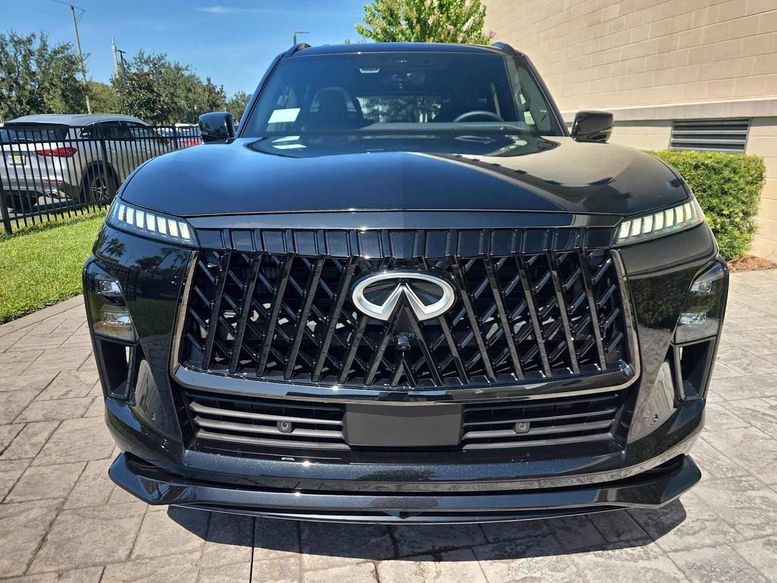 2027 INFINITI QX80 SPORT
